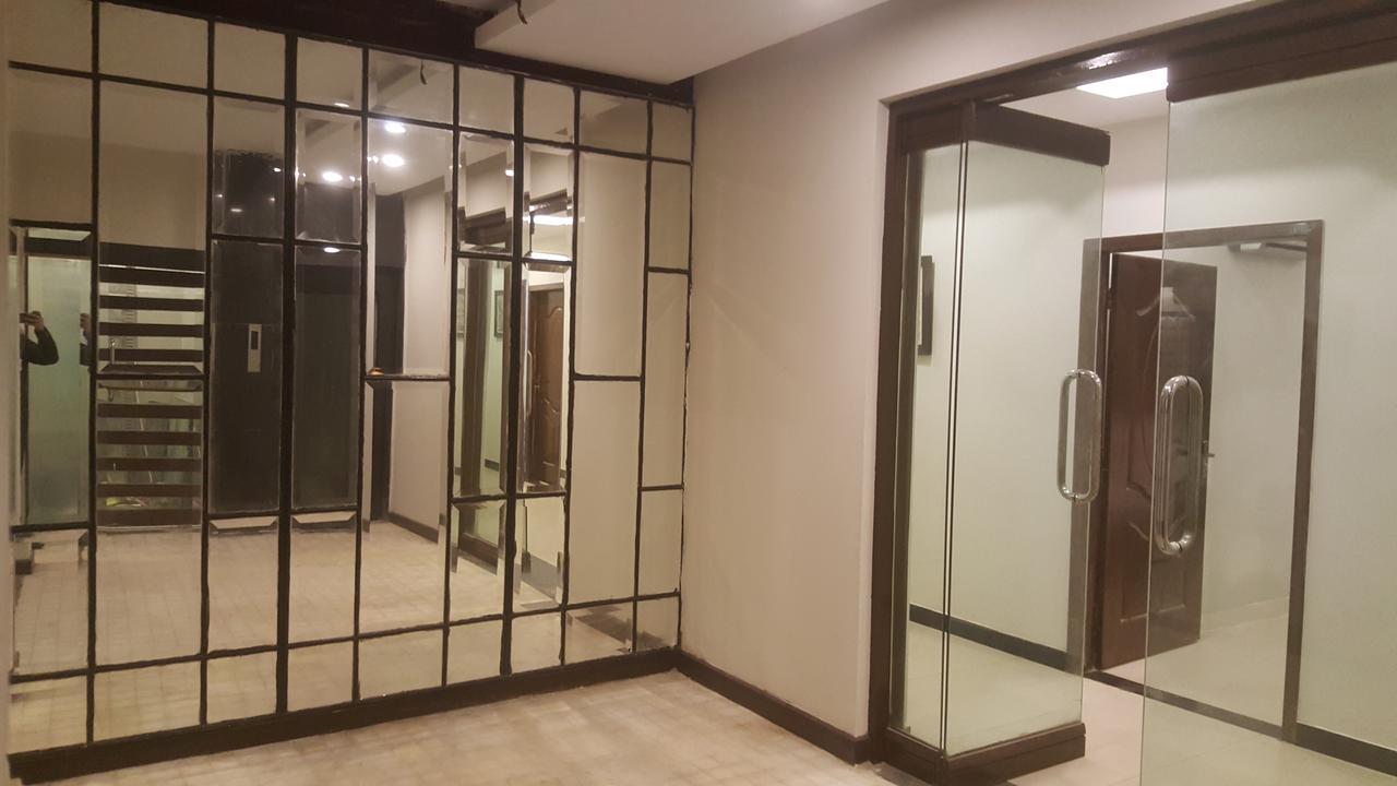 Gulberg Continental Hotel Lahore Exterior foto
