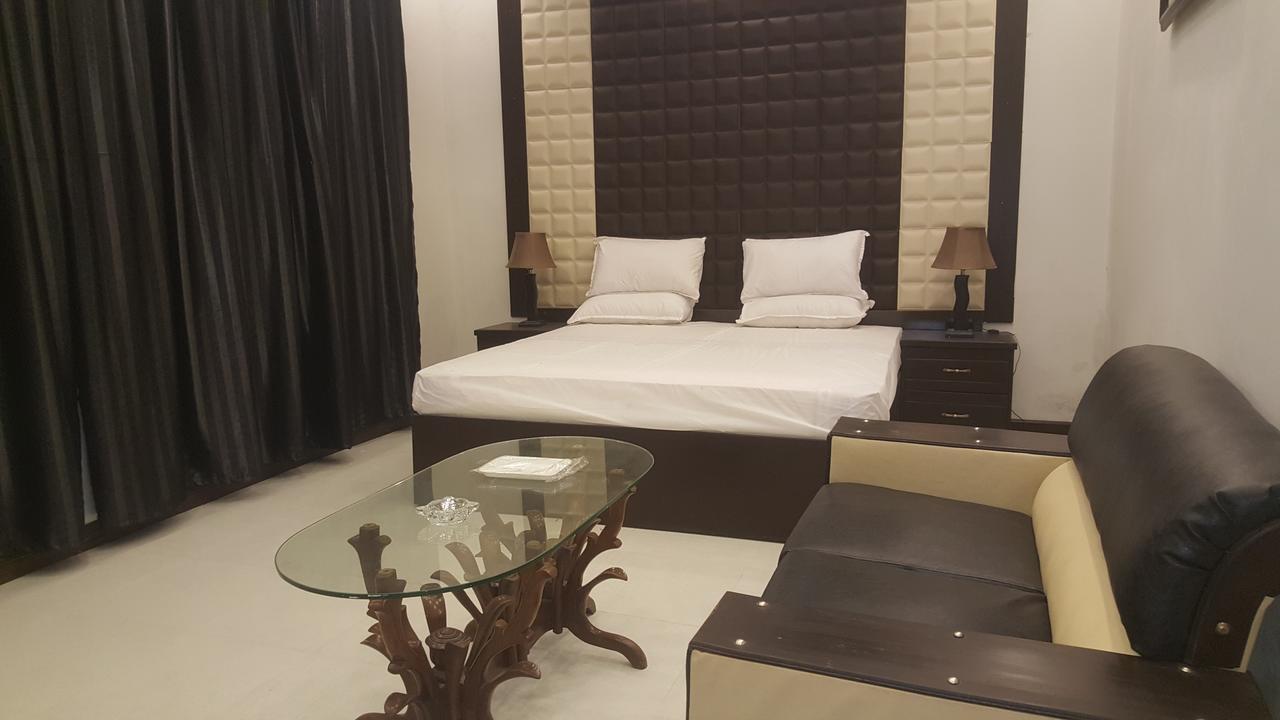 Gulberg Continental Hotel Lahore Exterior foto