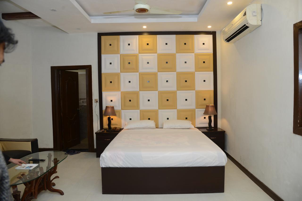 Gulberg Continental Hotel Lahore Exterior foto