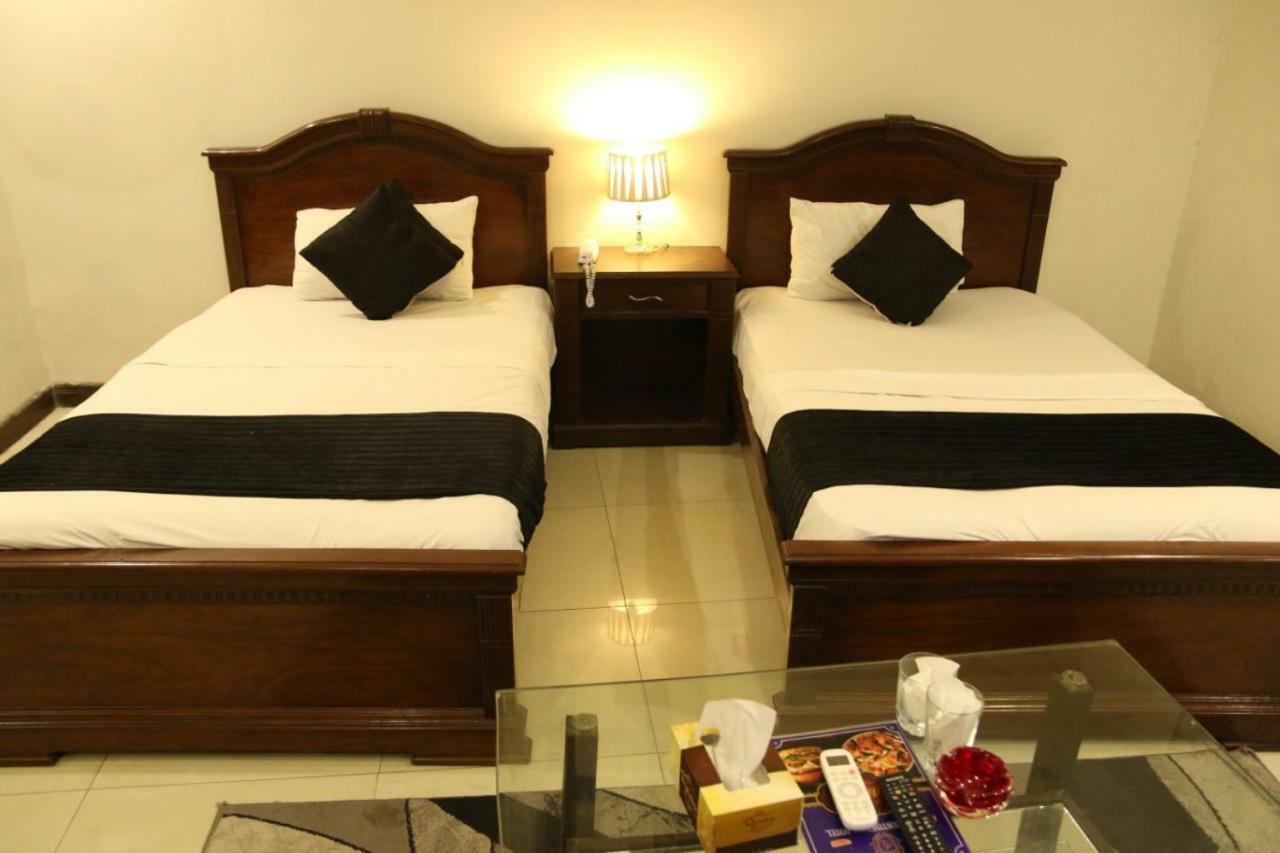 Gulberg Continental Hotel Lahore Exterior foto