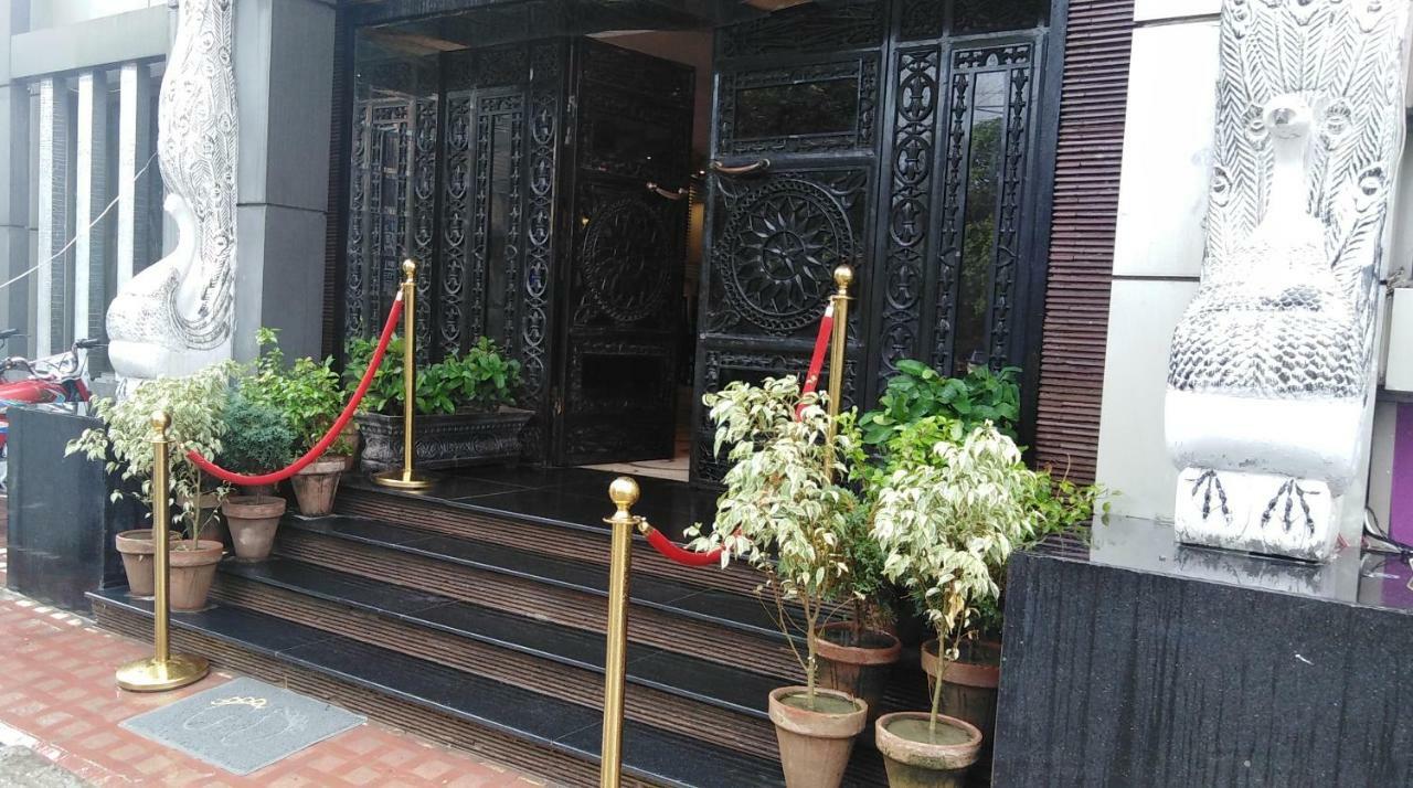 Gulberg Continental Hotel Lahore Exterior foto