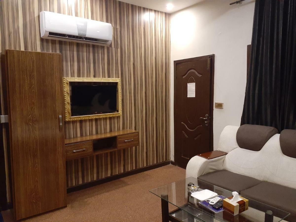 Gulberg Continental Hotel Lahore Exterior foto